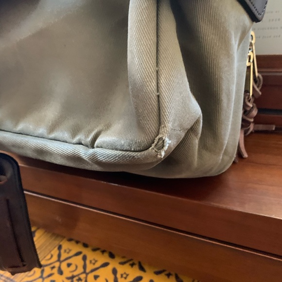 Filson Rugged Twill Padded Computer Bag - Green - Picture 3 of 7